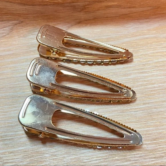 Women’s Large Rhinestone Hair Clip Barrettes with Gold Back Lot of 3 Set. - Picture 4 of 4